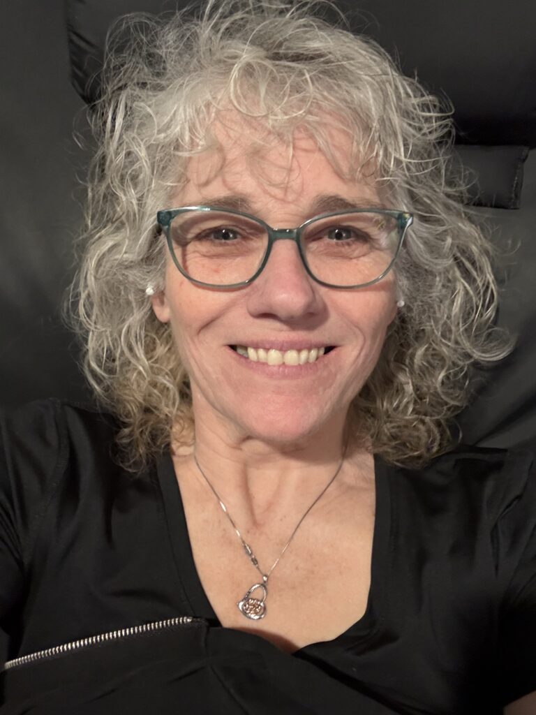 A portrait of Lisa Masure-Lahves